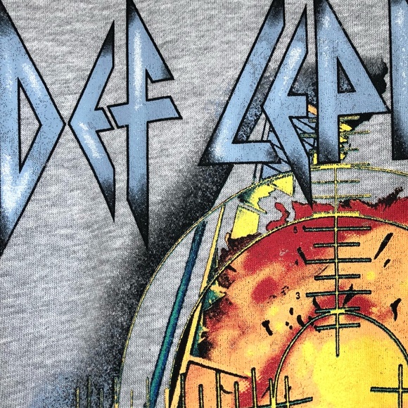 NWT Vinyl Icons Def Leppard Pyromania Gray Crewneck Sweatshirt Size Small - Picture 4 of 9